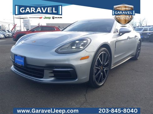 Used 2018 Porsche Panamera 4 image 2