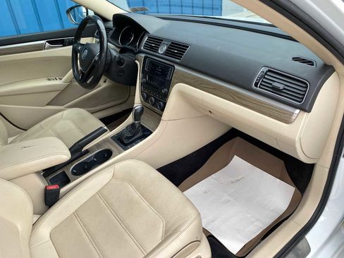 Used 2017 Volkswagen Passat 1.8T SE image 26