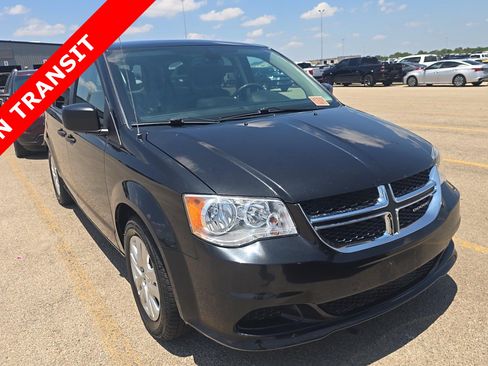 Used 2019 Dodge Grand Caravan SE FWD image 5