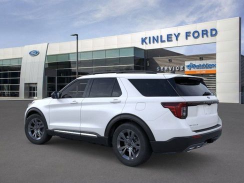 New 2025 Ford Explorer Active w/ Active Comfort Package image 3