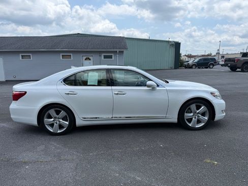 Used 2012 Lexus LS 460 w/ Comfort Pkg RWD image 4
