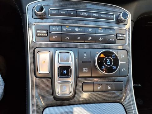 Used 2023 Hyundai Santa Fe SEL w/ Premium Package image 22