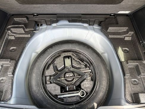 Used 2019 Subaru Forester Premium AWD/4WD image 29