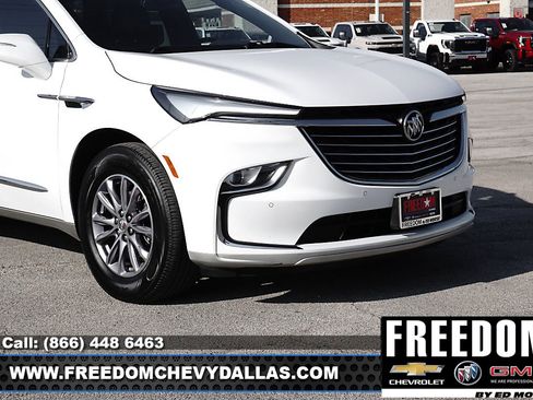 Used 2023 Buick Enclave Essence image 37