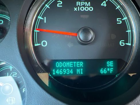 Used 2013 GMC Yukon XL SLT w/ SLT-2 Equipment Package AWD/4WD image 26