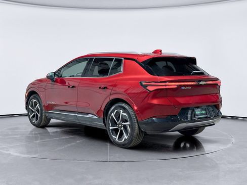 Used 2025 Chevrolet Equinox EV LT image 2