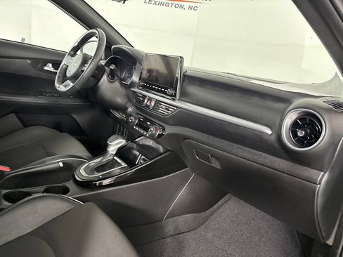 Used 2023 Kia Forte GT-Line FWD image 32