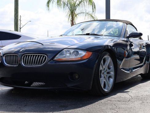 Used 2004 BMW Z4 3.0i RWD image 2