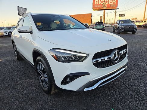 Certified 2025 Mercedes-Benz GLA 250 4MATIC image 11