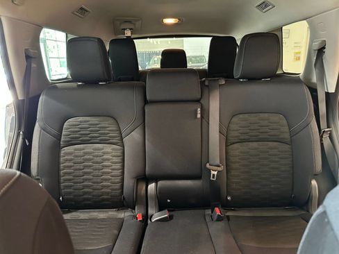 Used 2025 Nissan Pathfinder SV AWD/4WD image 40