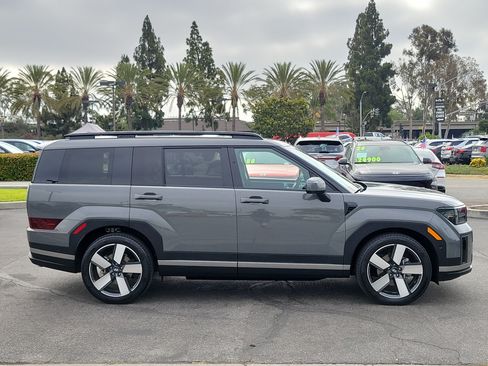 Certified 2025 Hyundai Santa Fe Limited AWD/4WD image 5