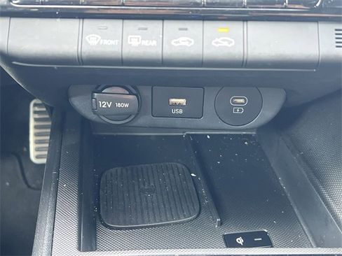 Certified 2025 Hyundai Elantra SEL image 16