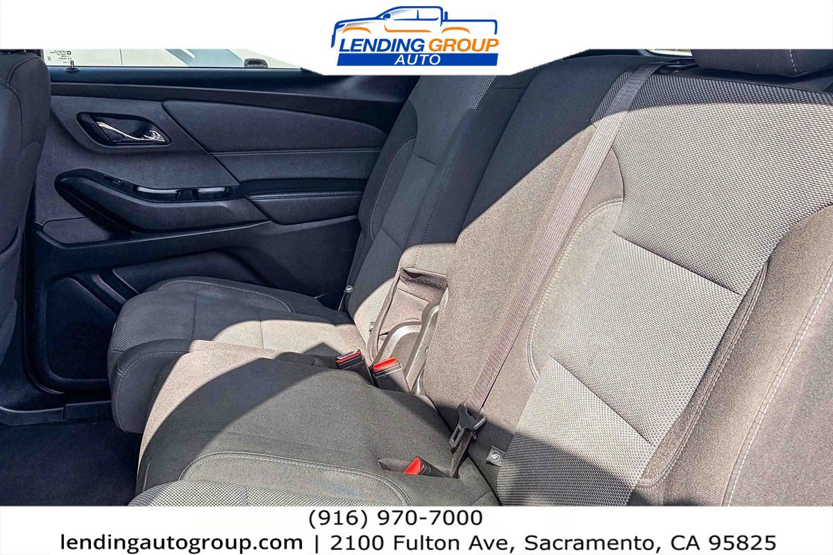 Used 2023 Chevrolet Traverse LT FWD image 17