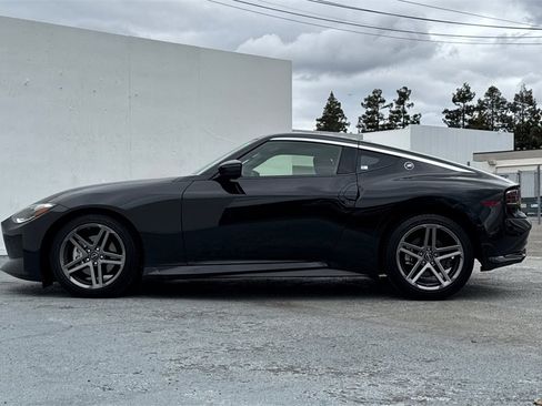 Used 2024 Nissan Z Sport w/ Floor Mat Package image 7