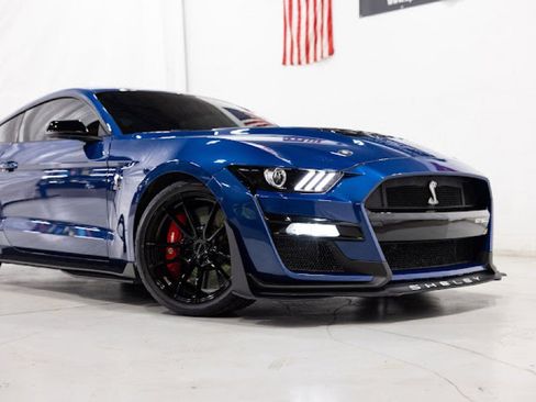 Used 2022 Ford Mustang Shelby GT500 w/ Carbon Fiber Track Pack image 16