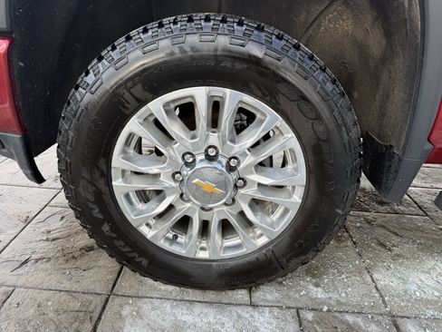 Used 2023 Chevrolet Silverado 2500 High Country image 28