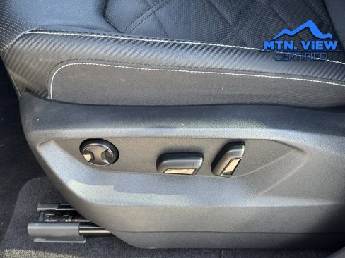 Used 2024 Volkswagen Atlas Cross Sport SE w/ Black Wheel Package image 18