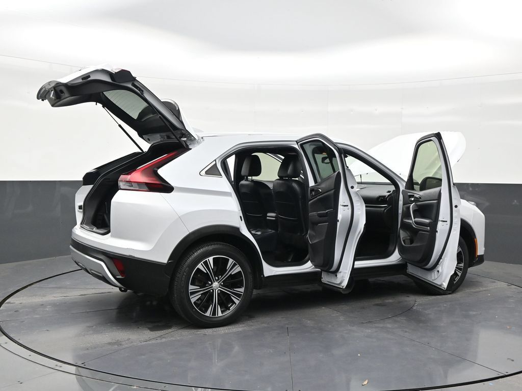 Used 2022 Mitsubishi Eclipse Cross SE FWD image 27