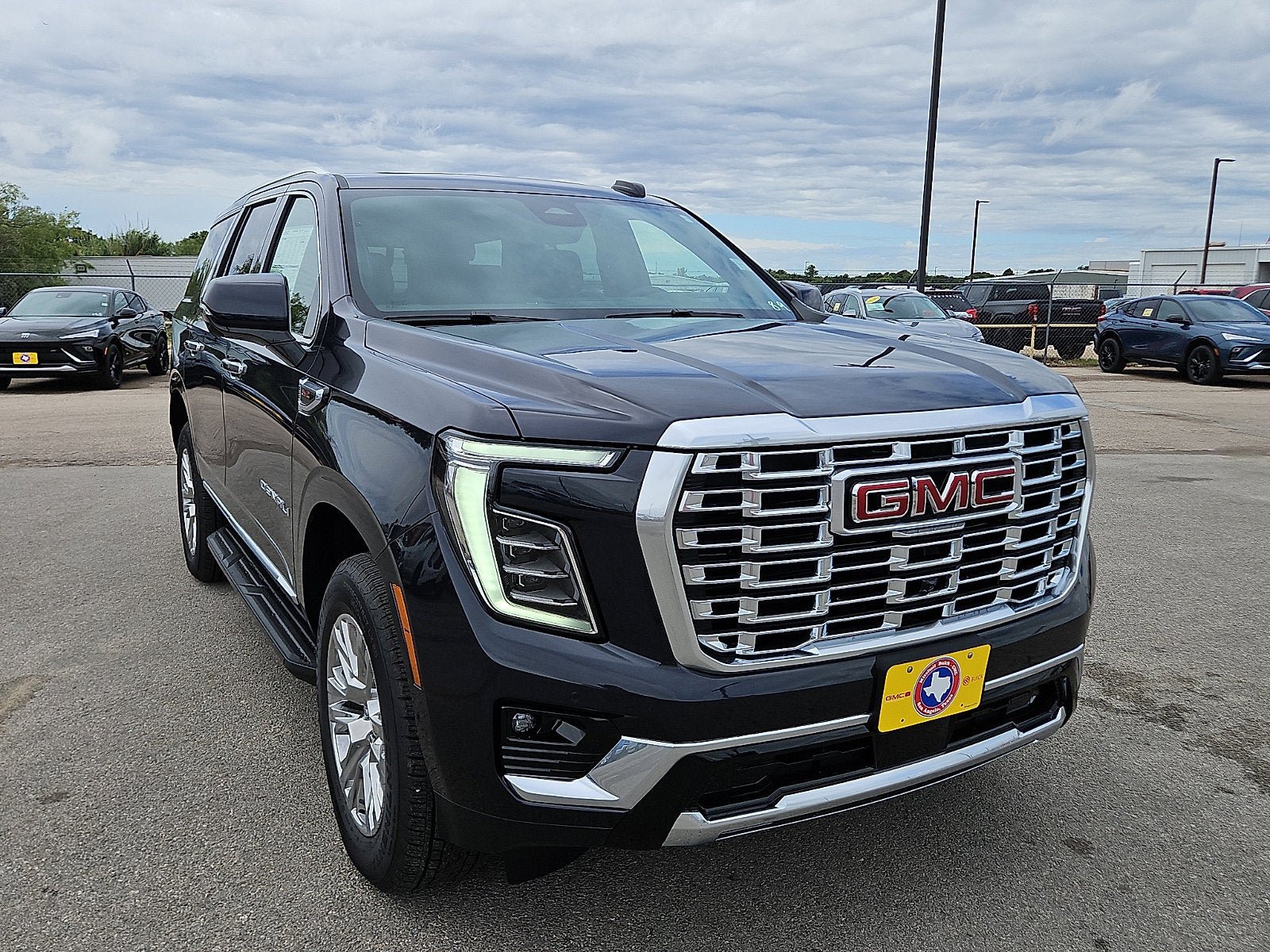 New 2026 GMC Yukon Denali w/ Advanced Technology Package AWD/4WD image 7