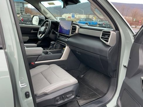 Used 2024 Toyota Tundra Limited image 25