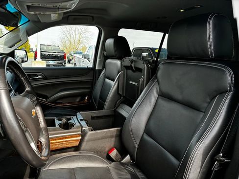 Used 2019 Chevrolet Tahoe LS w/ Enhanced Driver Alert Package image 28
