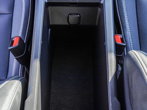 Certified 2025 Toyota Camry SE image 37