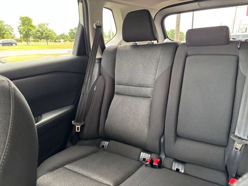 Used 2025 Nissan Rogue SV FWD image 35