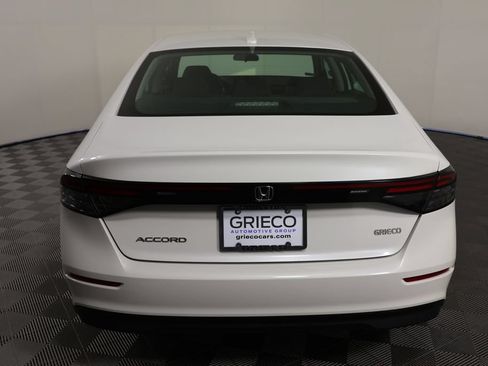 Used 2023 Honda Accord EX image 7