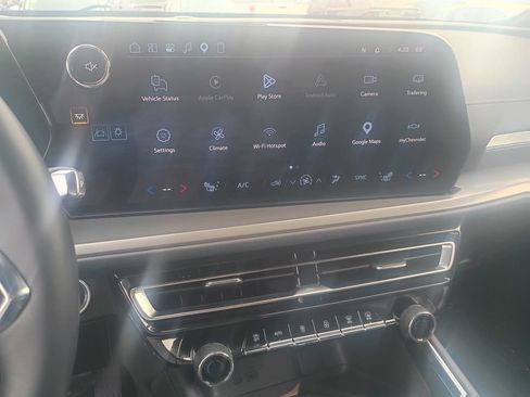 Used 2026 Chevrolet Traverse LT AWD/4WD image 39