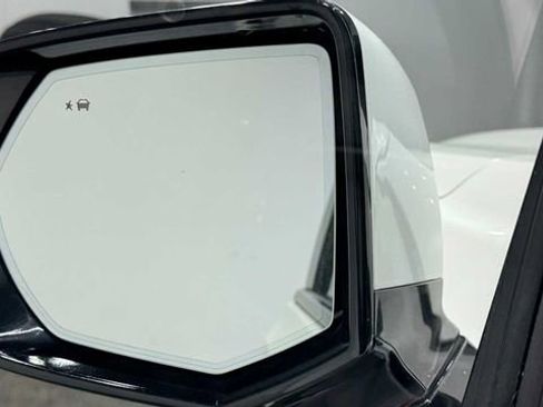 Used 2021 Chevrolet Tahoe RST w/ Luxury Package RWD image 13