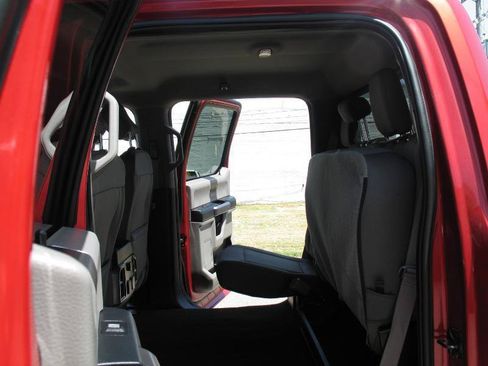 Used 2020 Ford F150 XLT w/ Equipment Group 302A Luxury AWD/4WD image 28