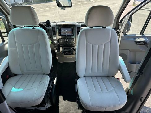 Used 2016 Mercedes-Benz Sprinter 3500 image 32