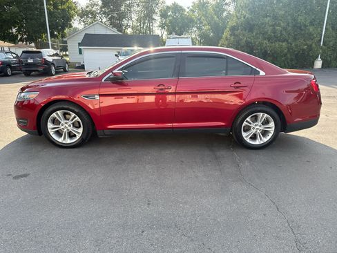 Used 2018 Ford Taurus SEL w/ Equipment Group 201A FWD image 6