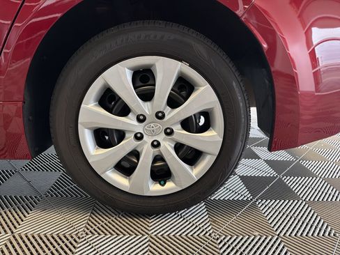 Used 2025 Toyota Corolla LE FWD image 9