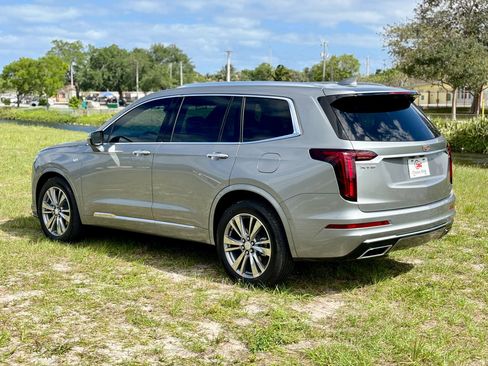 Used 2025 Cadillac XT6 Premium Luxury w/ Technology Package FWD image 6