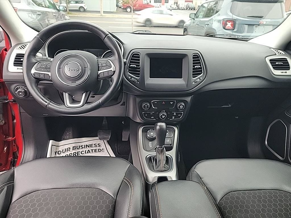 Used 2019 Jeep Compass Latitude AWD/4WD image 11
