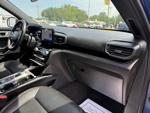 Used 2022 Ford Explorer ST-Line w/ Class IV Trailer Tow Package image 12