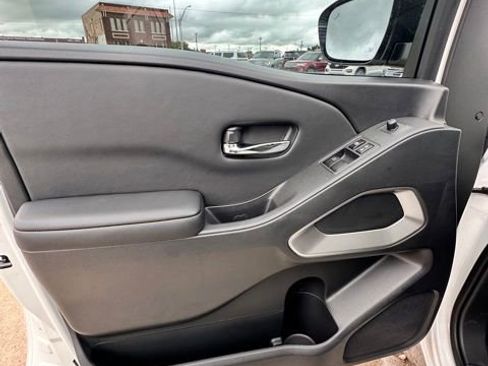New 2025 Nissan Frontier SV w/ SV Convenience Package image 18