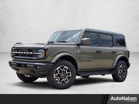 New 2026 Ford Bronco Outer Banks AWD/4WD image 1
