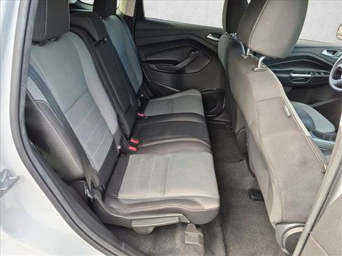 Used 2016 Ford Escape SE FWD image 18