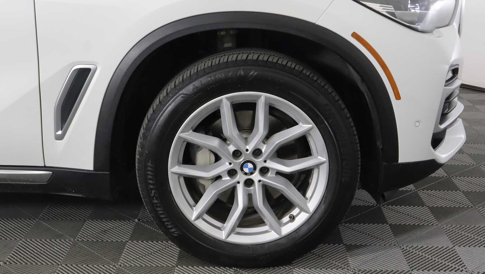 Used 2020 BMW X5 xDrive40i w/ Premium Package AWD/4WD image 7