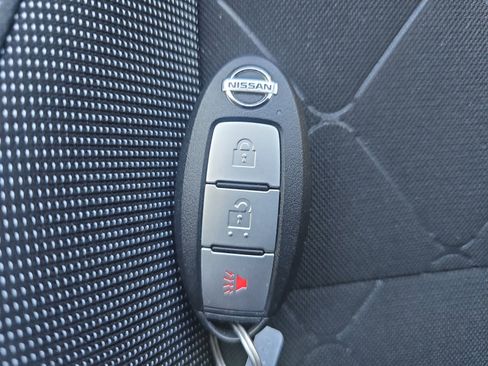 Used 2019 Nissan Kicks S image 26