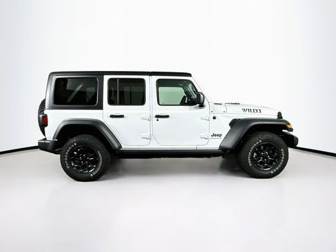 Used 2023 Jeep Wrangler Unlimited w/ Cold Weather Group AWD/4WD image 10
