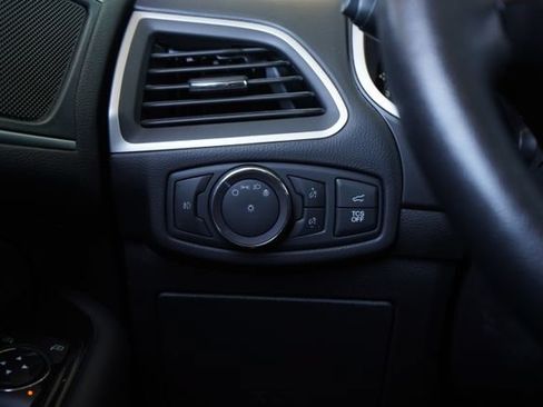 Used 2019 Ford Edge SEL w/ Equipment Group 201A FWD image 17