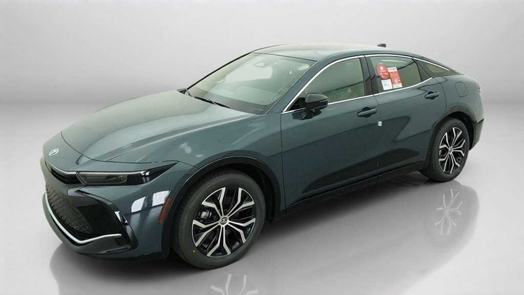 New 2027 Toyota Crown AWD/4WD image 1