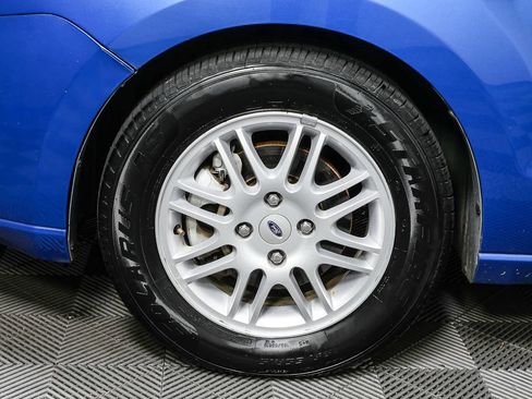 Used 2011 Ford Focus SE image 30