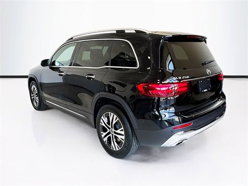 New 2025 Mercedes-Benz GLB 250 GLB 250 image 3