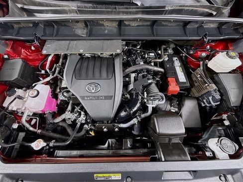 Used 2024 Toyota Highlander Limited image 31
