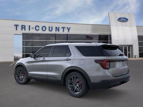 New 2026 Ford Explorer ST-Line w/ ST-Line Street Pack image 4