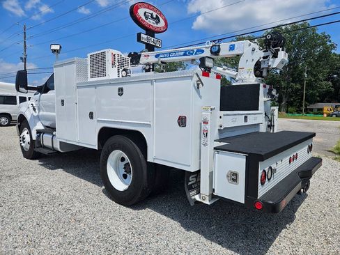 Used 2022 Ford F650 2WD Regular Cab Super Duty image 5